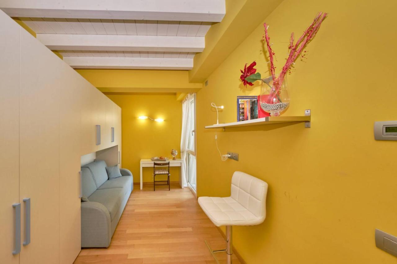 Warda B11 Apartment Desenzano del Garda Eksteriør bilde